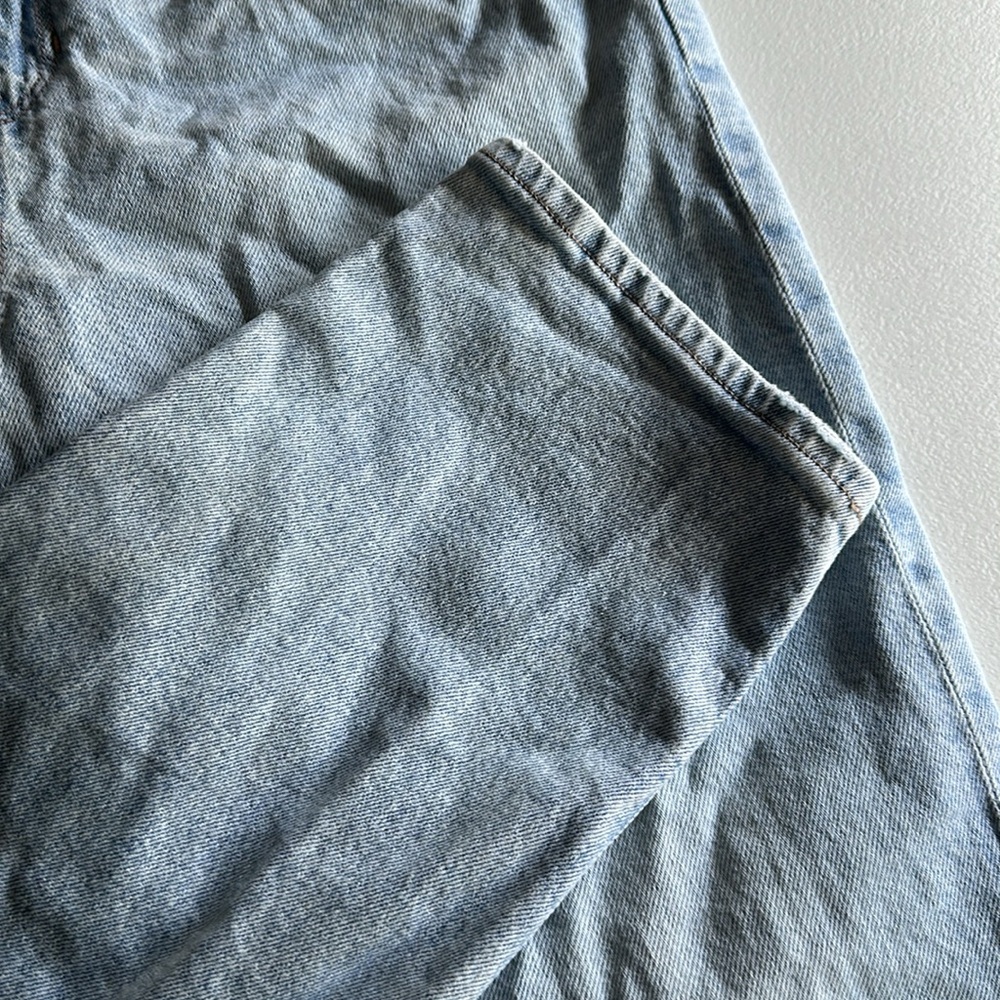 American Eagle Outfitters Light Blue Jeans - Picture 2 of 4